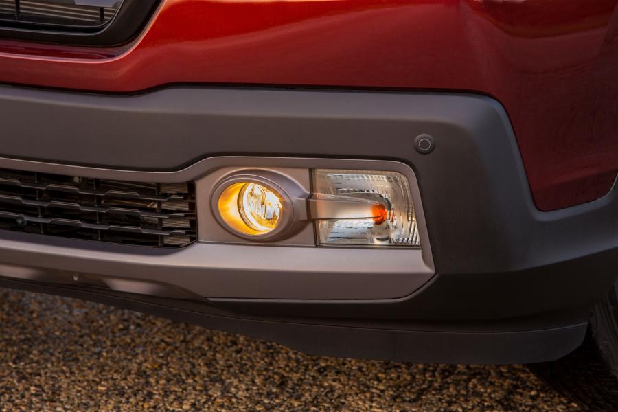 Детали экстерьера Honda Ridgeline 2016 года  (фото 6 из 40)